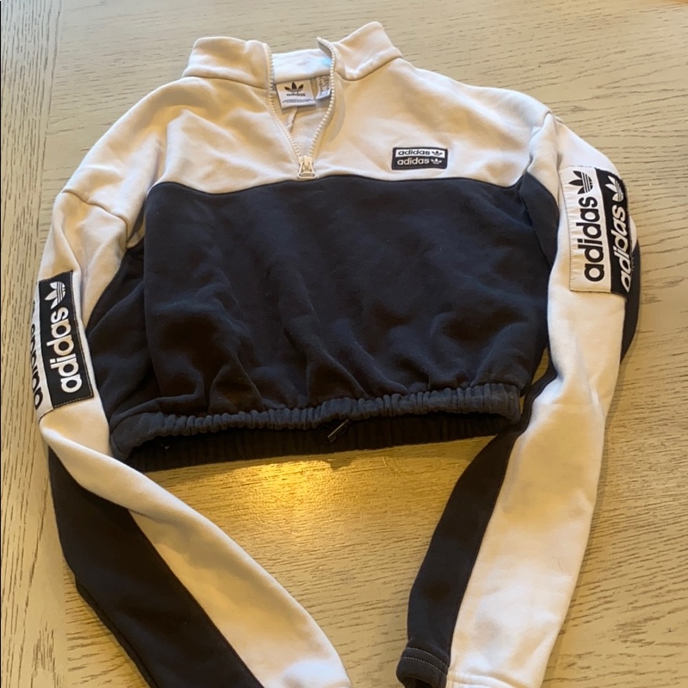 Adidas crop quarter zip, size xs